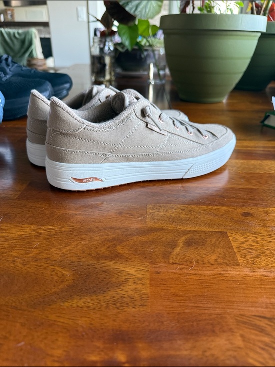 Skechers Shoes - Sketchers Air Cooled Arch Fit Sz 9